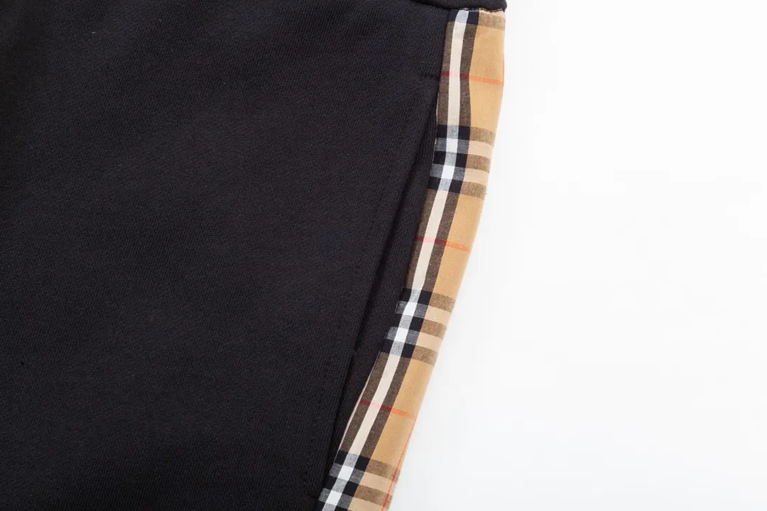 BURBERRY Classic Lo GO 、 Quality 、 、 Breathable Same Style ：Black Sizes： XS Ｓ Ｍ L